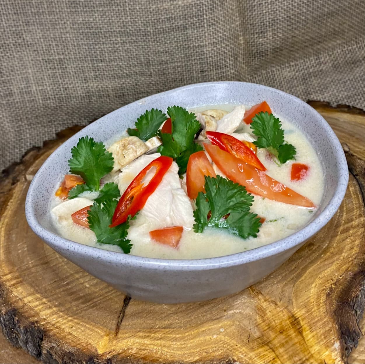 Фото СУП ТОМ-ХА С КУРИЦЕЙ